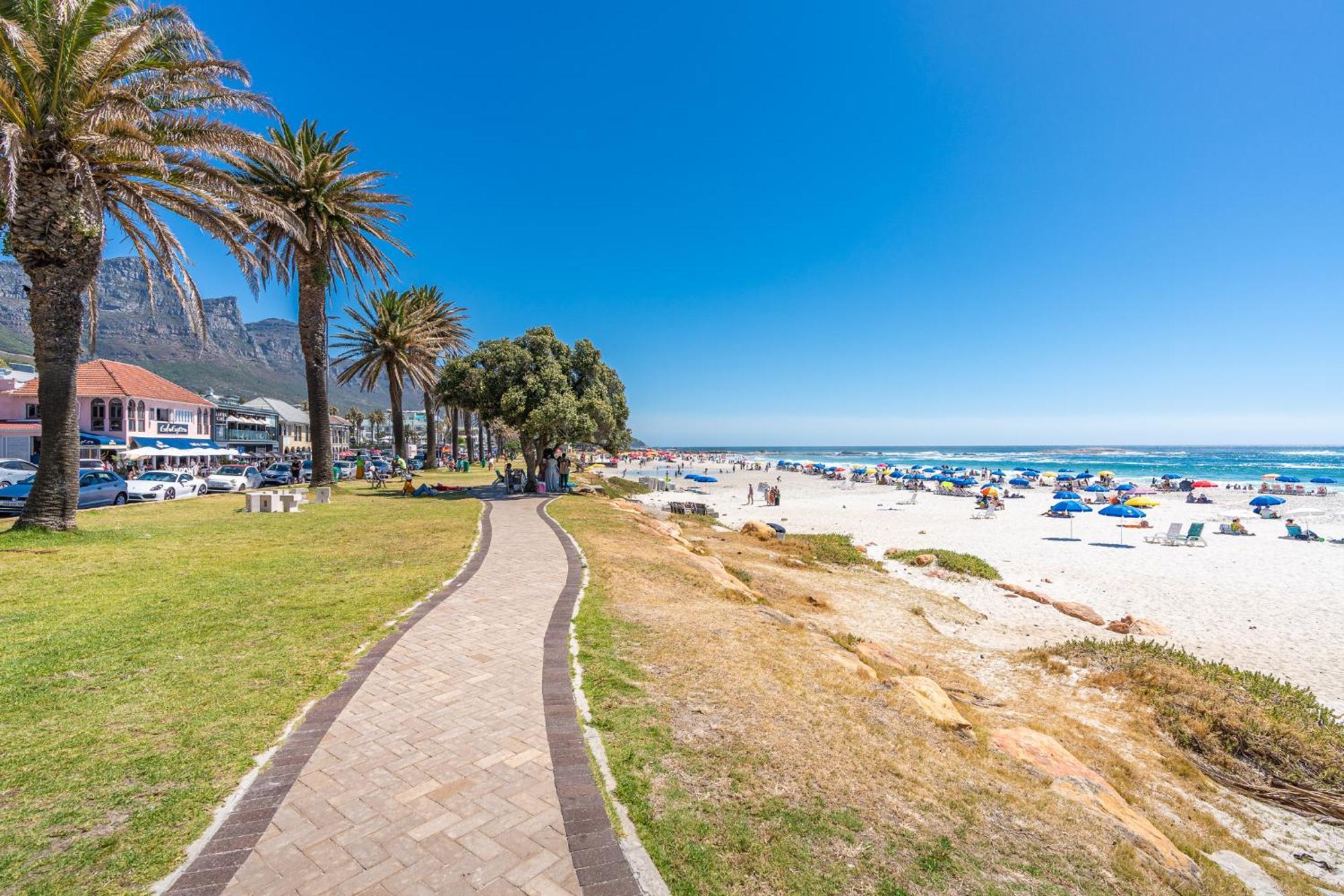 Camps Bay With Jaccozi * Cape Town