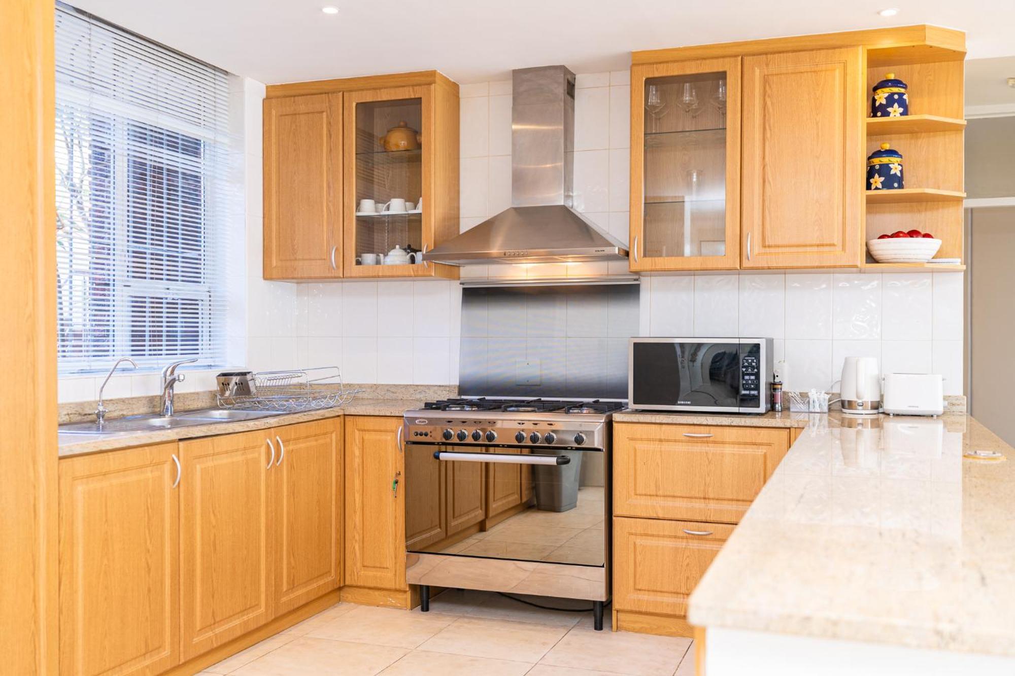Apartment Camps Bay With Jaccozi Cape Town