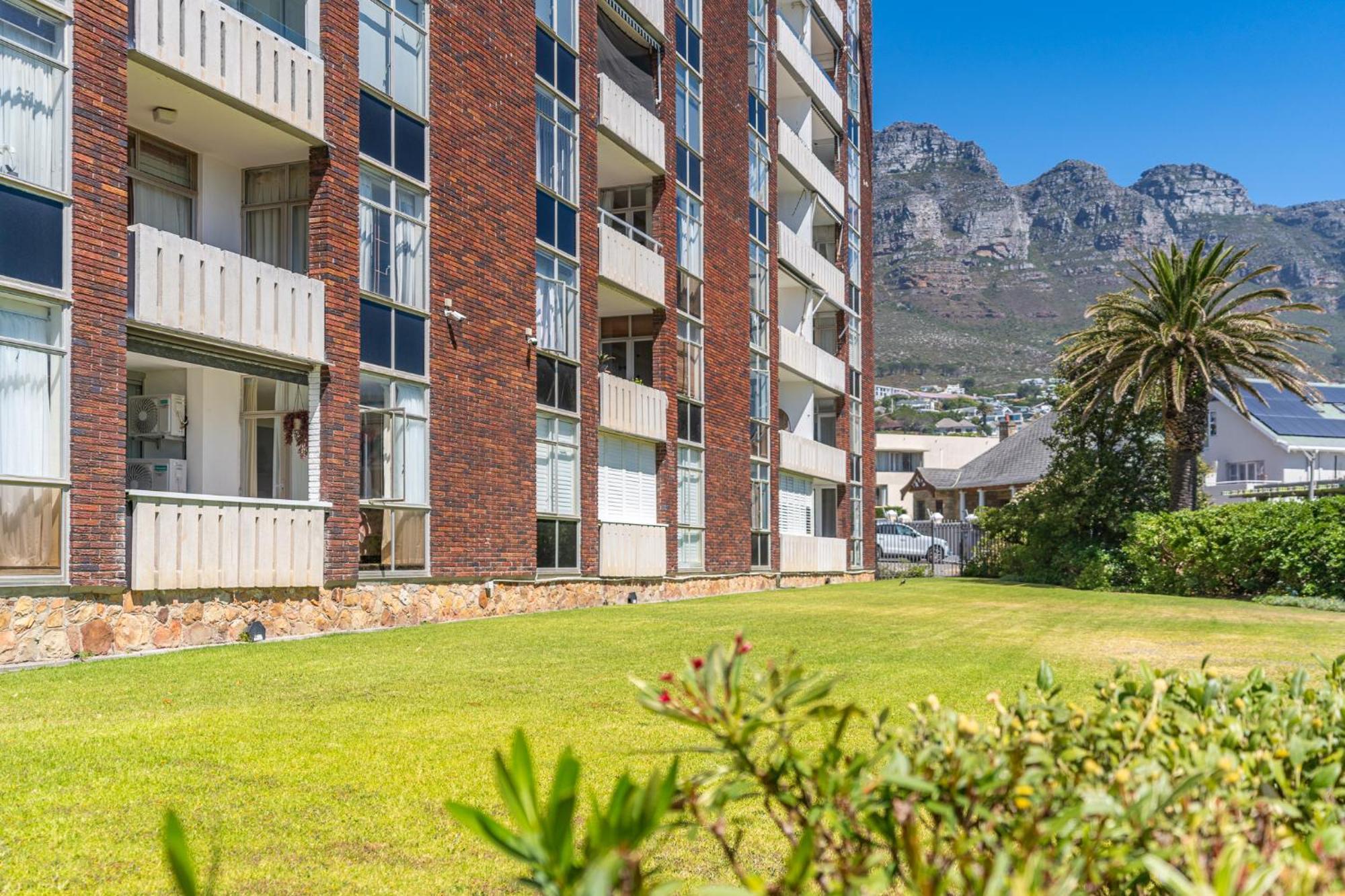 Camps Bay With Jaccozi Apartment